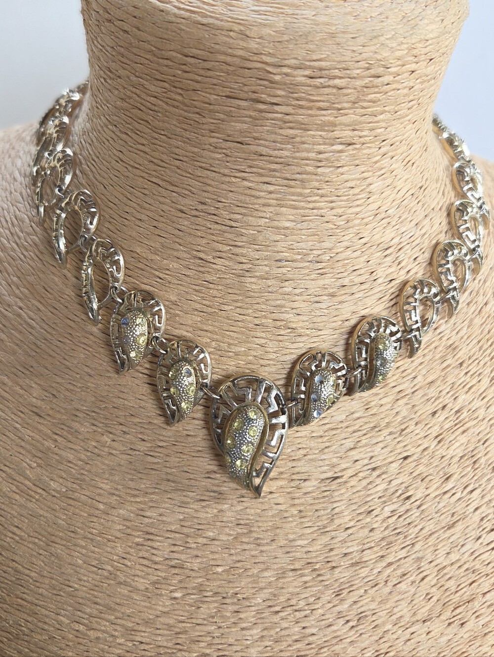 Vintage Serafina Gold-Tone Teardrop Open Work With Yellow Rhinestones Neckace
